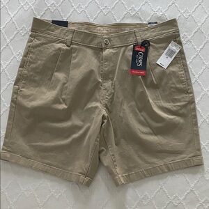 Chaps Men's Khaki Pleated Front Shorts.